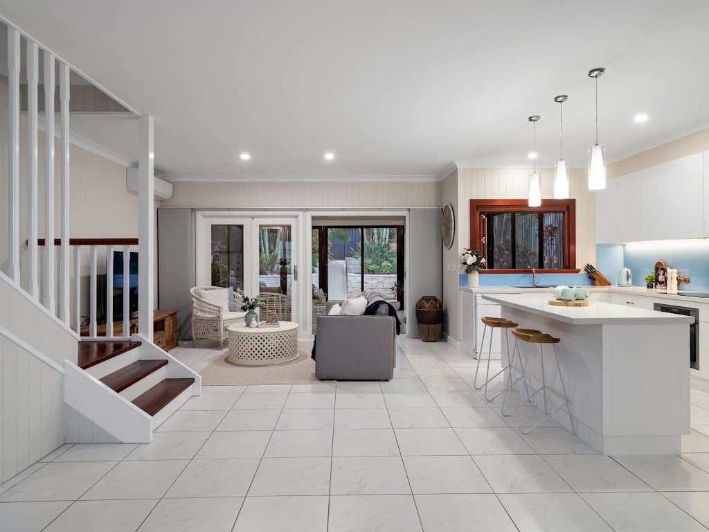 9 Palm Avenue, Sandgate, QLD, 4017, Sandgate - Thumbnail 3