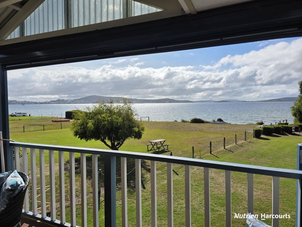 151 Bay View Drive, LITTLE GROVE, WA 6330, Little Grove - Thumbnail 6