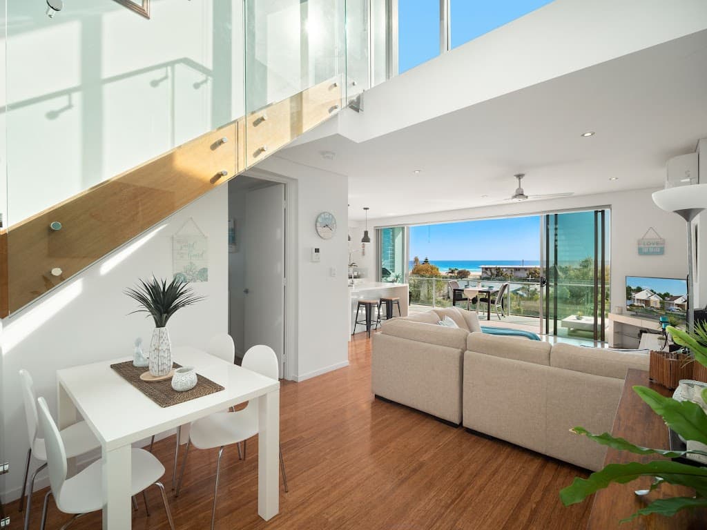 13/9 South Street, KIRRA, QLD, 4225, Kirra - Thumbnail 2