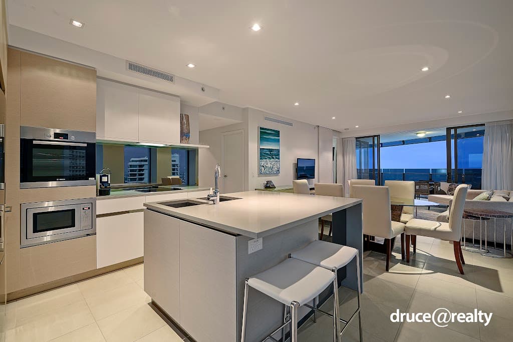 2501/8 Esplanade, Surfers Paradise, QLD, 4217, Surfers Paradise - Thumbnail 3