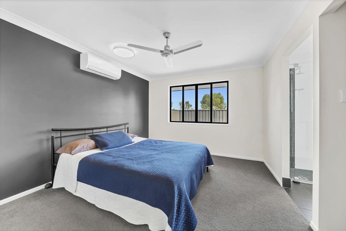 1 Whitney Street, EMERALD QLD 4720, Emerald - Thumbnail 7