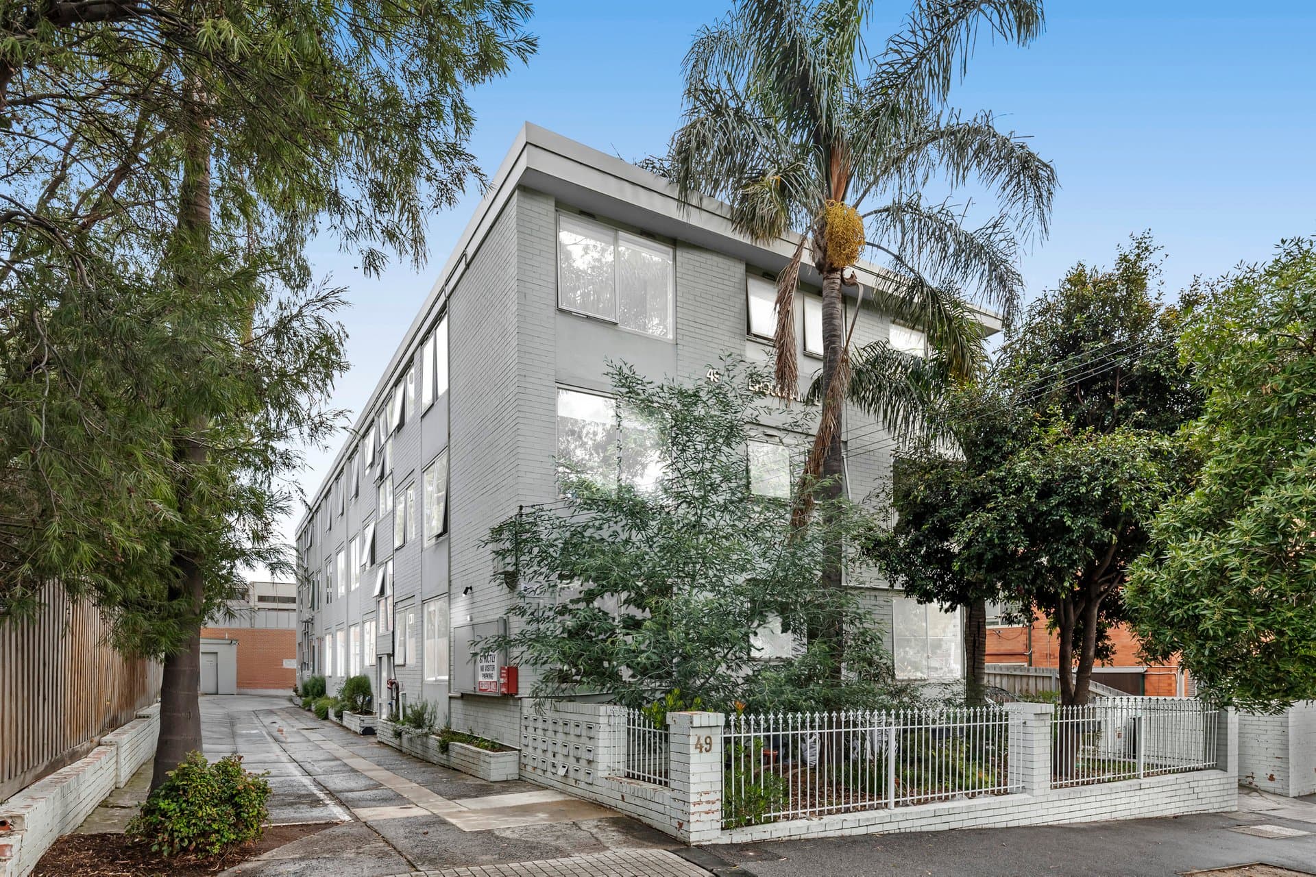 9/49 Brougham Street, North Melbourne - Image 1