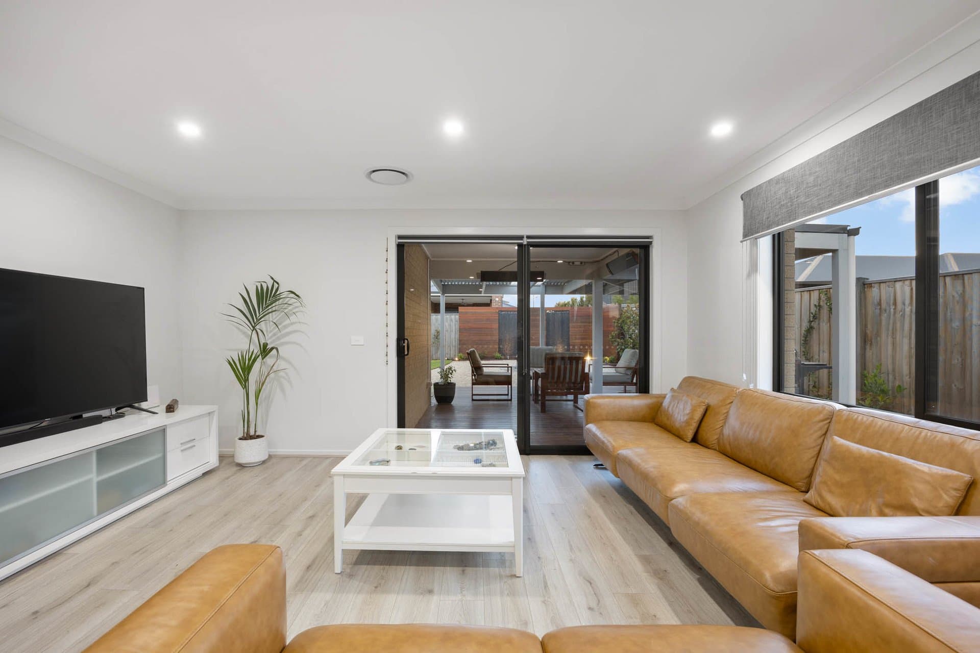 7 Hanrahan Street, Gisborne - Thumbnail 2