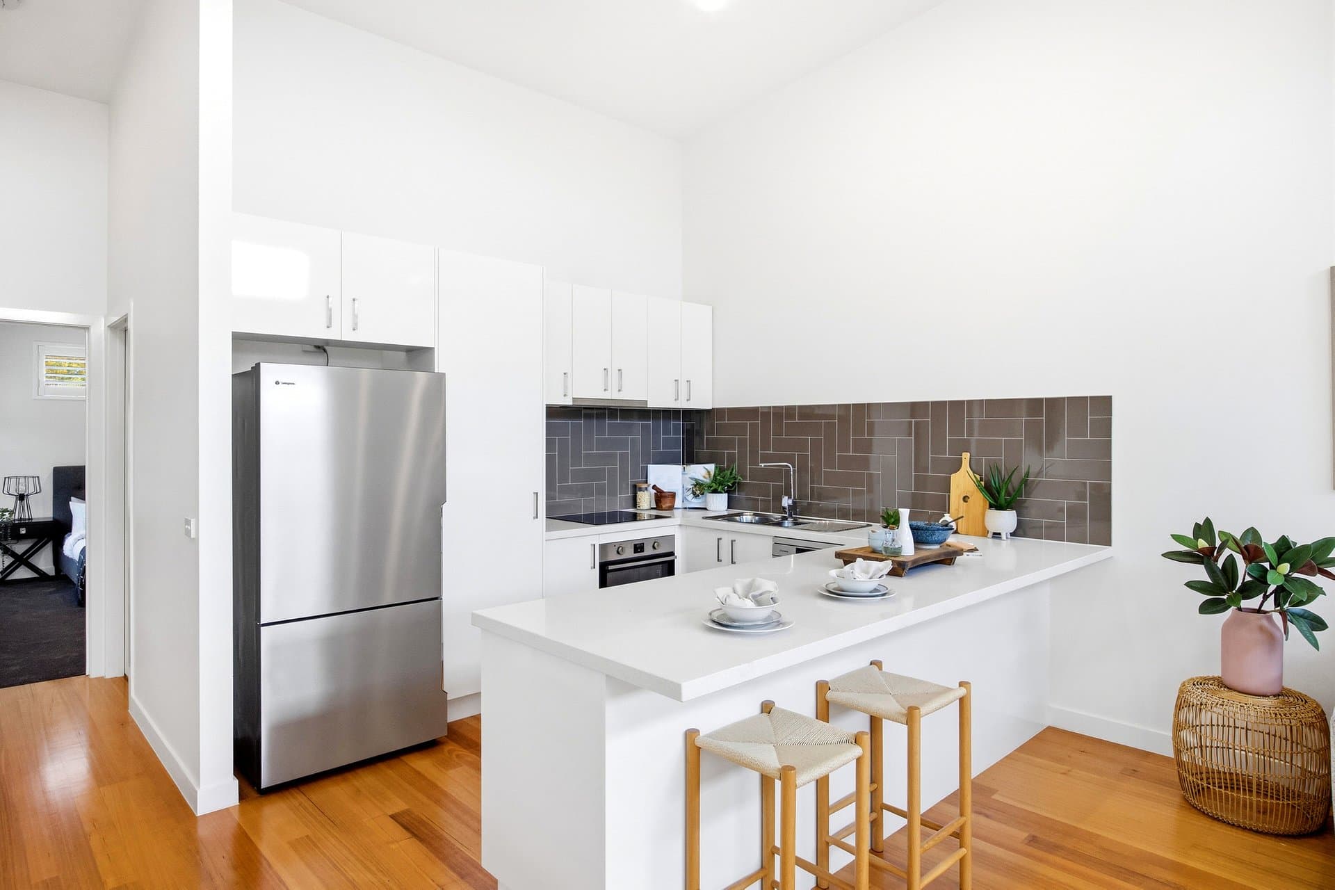 1/105 Anderson Street, Under Offer - Thumbnail 4