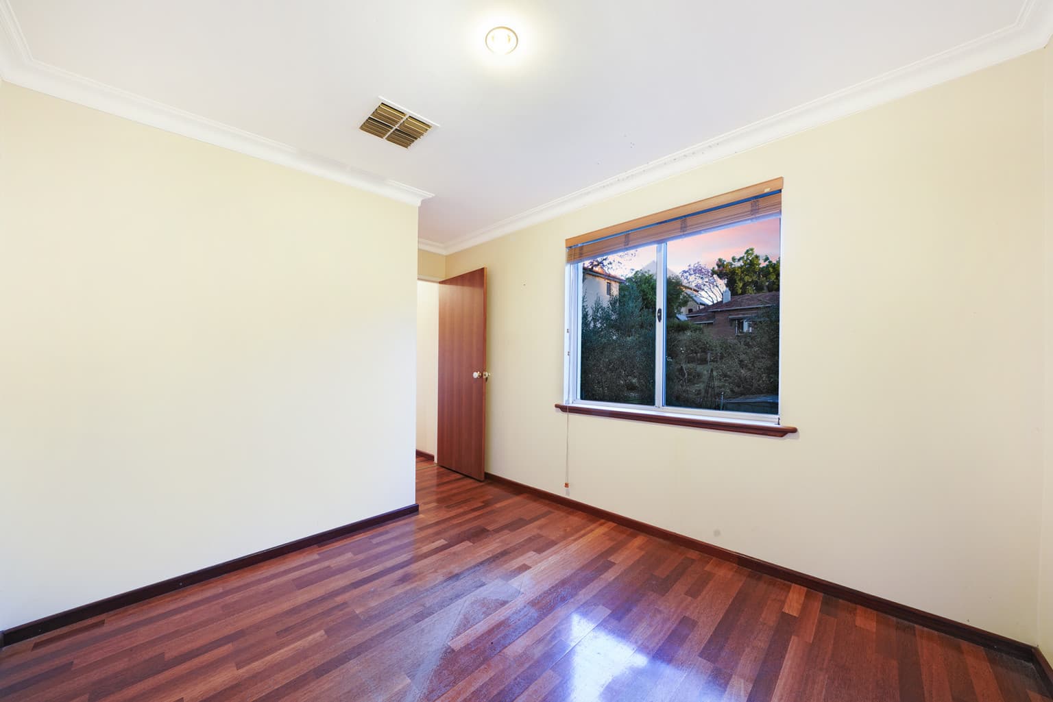 114 Mackie Street, Kensington - Thumbnail 3