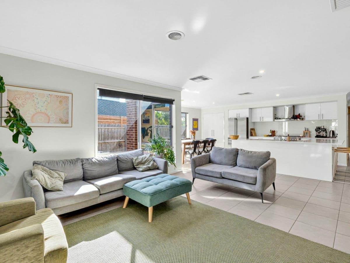 13 Ambrosia Drive, ARMSTRONG CREEK, Armstrong Creek - Thumbnail 5