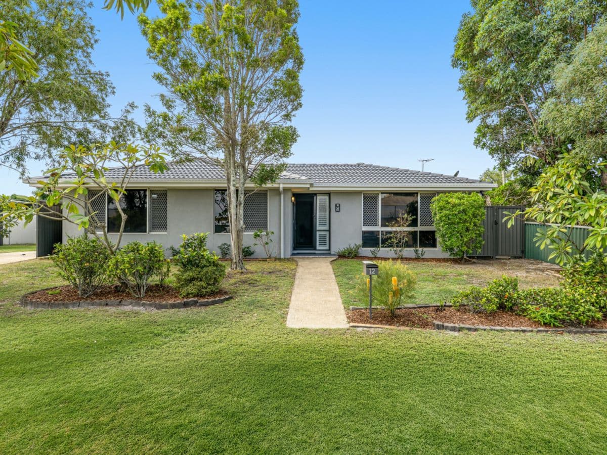 12 Hazell Avenue, BANKSIA BEACH, Banksia Beach - Thumbnail 3