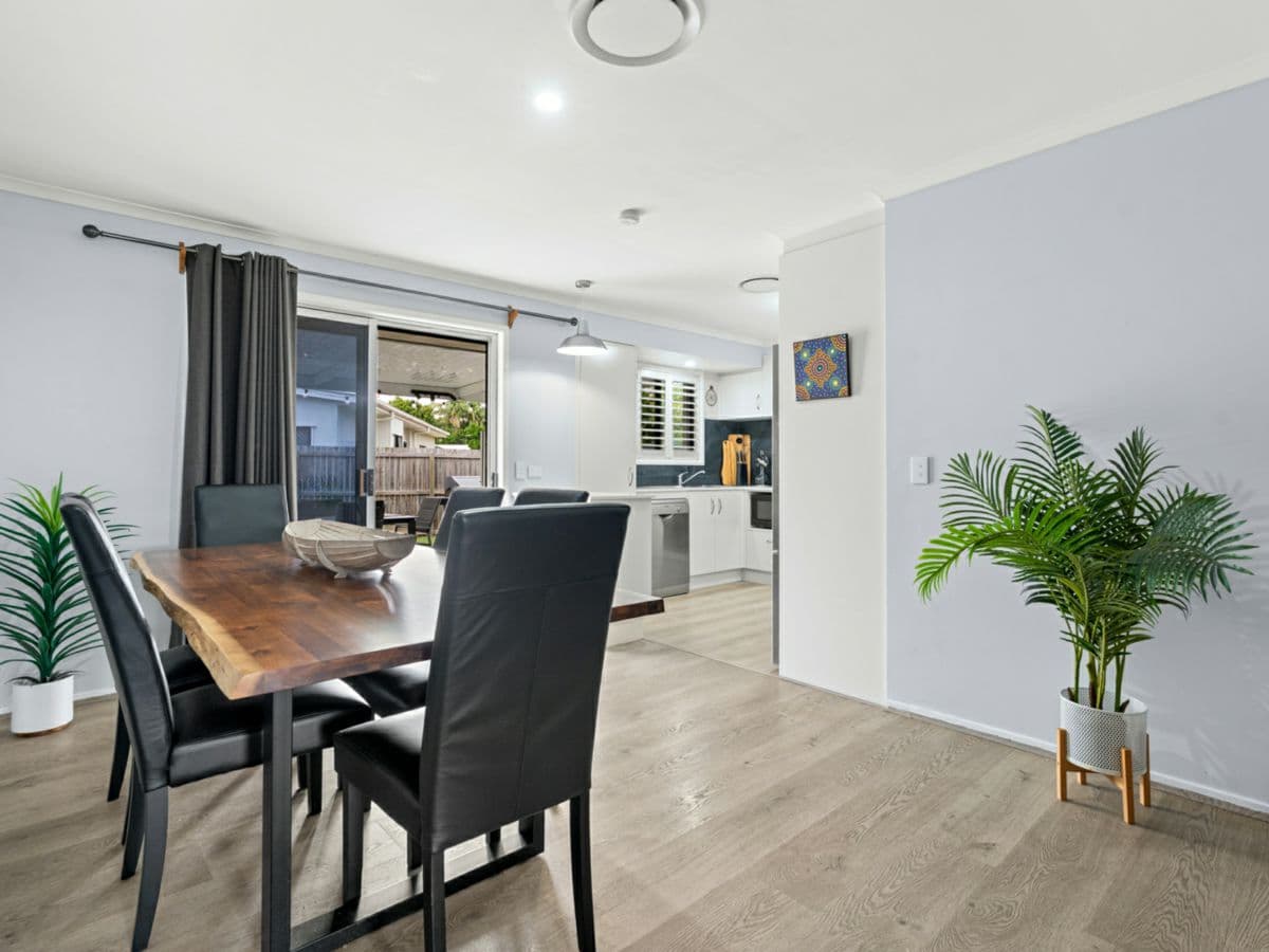 12 Hazell Avenue, BANKSIA BEACH, Banksia Beach - Thumbnail 8