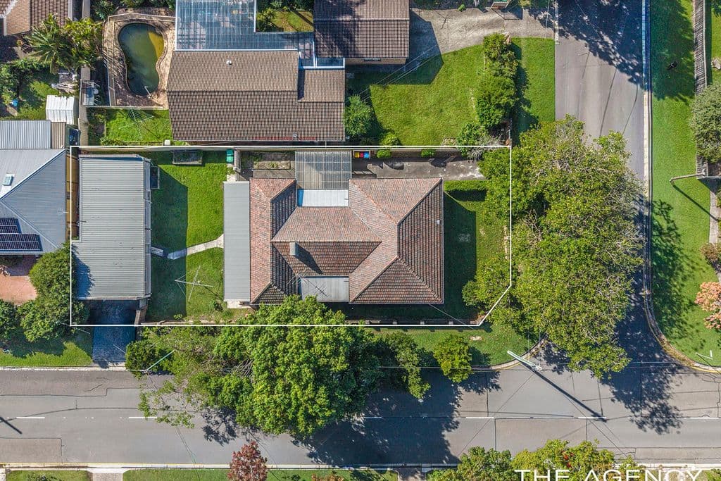 5 Primrose Avenue, Frenchs Forest - Image 1
