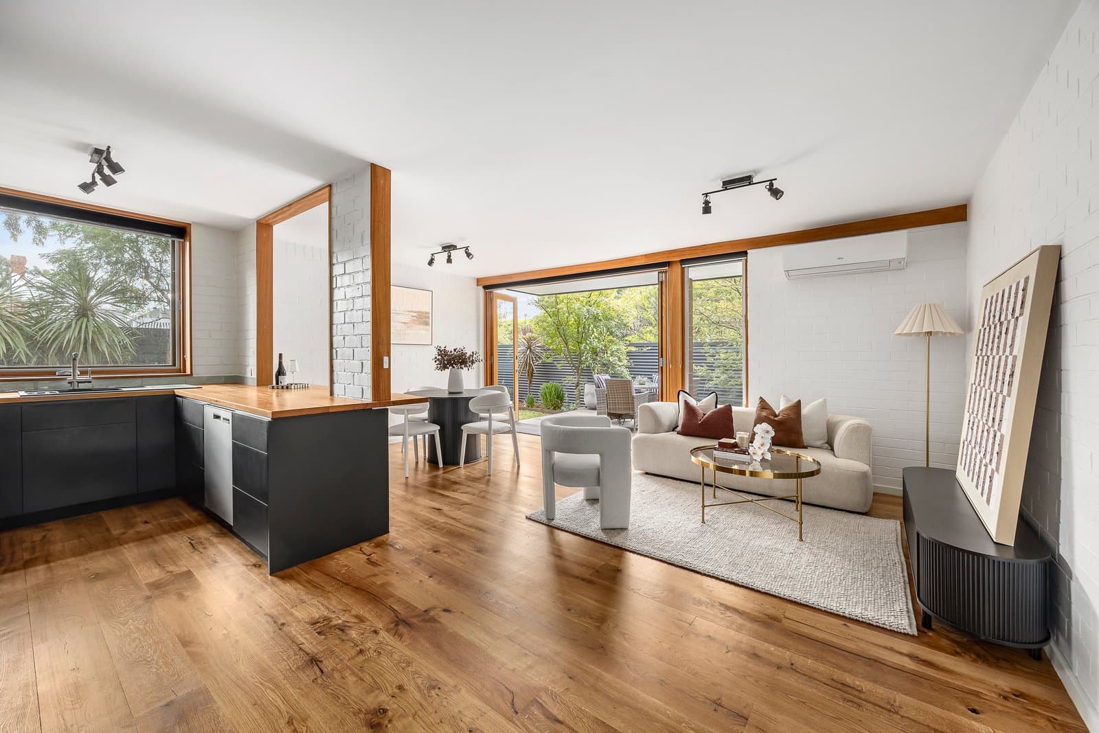1/186 Brougham Street, Kew - Thumbnail 3