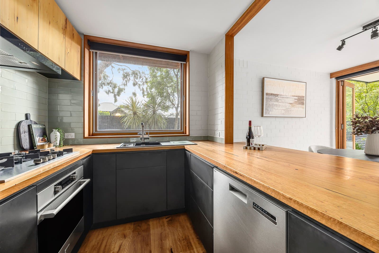 1/186 Brougham Street, Kew - Thumbnail 4