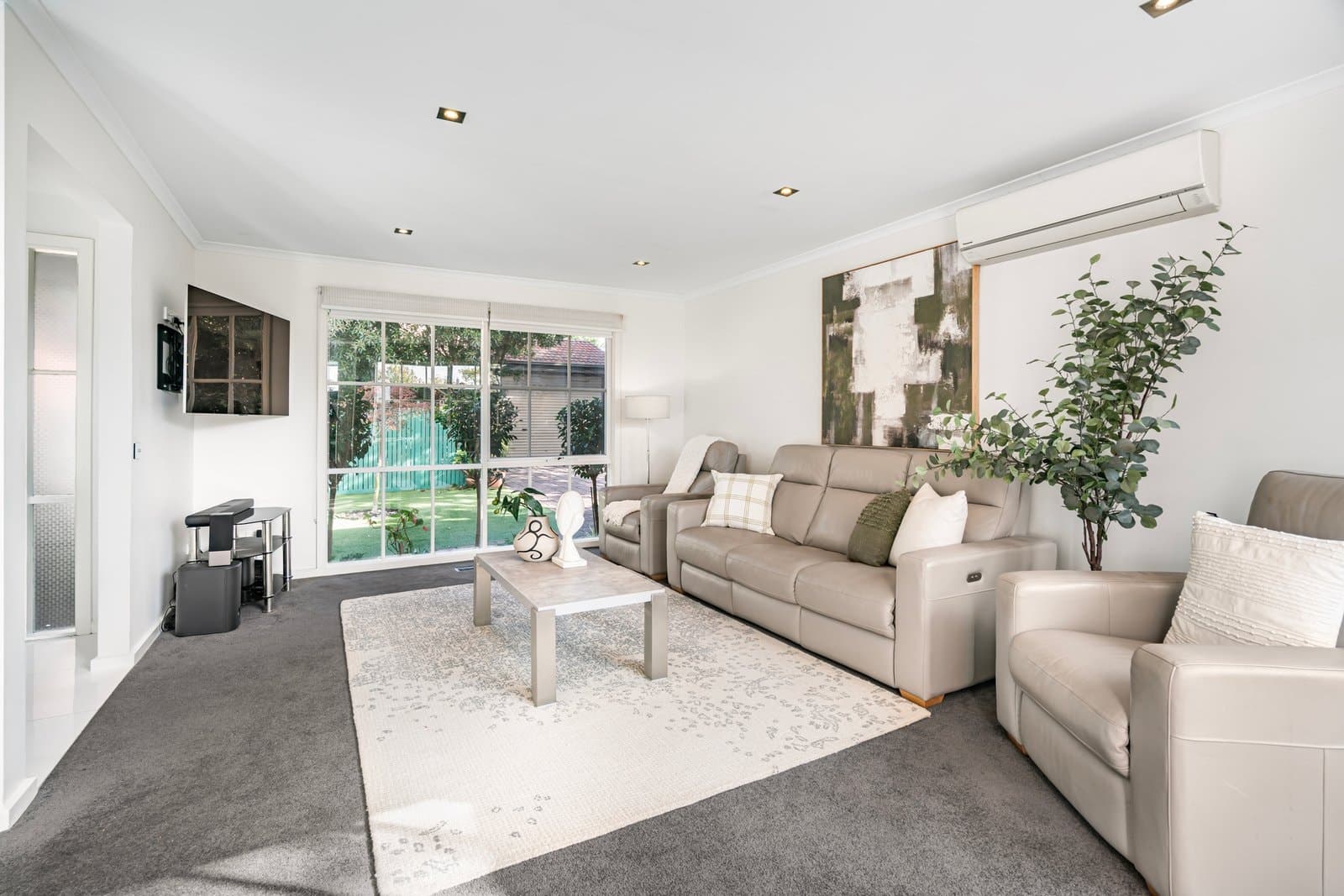 2/2 Fahey Place, Donvale - Thumbnail 3