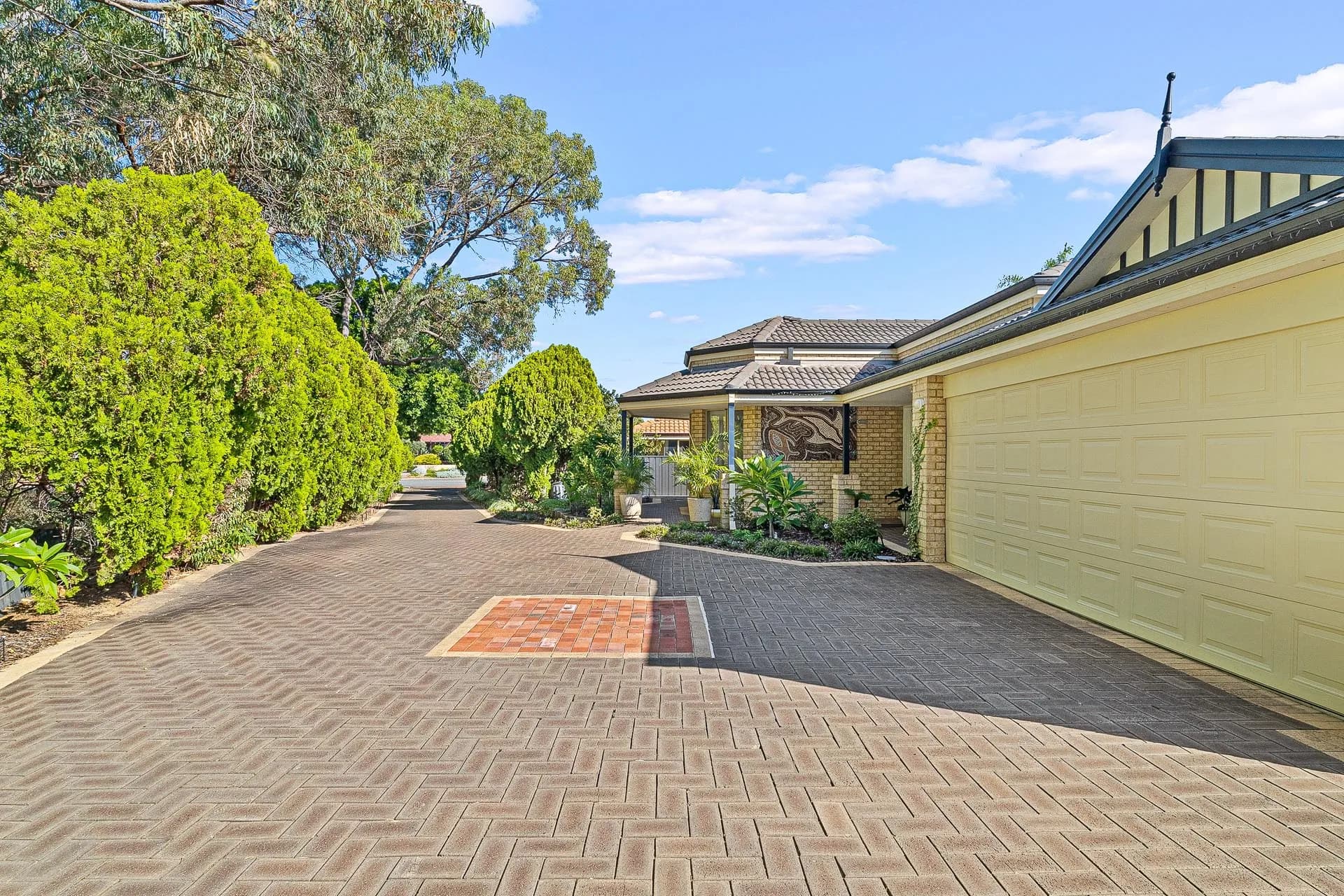 17 Dalewood Gardens, Meadow Springs, WA, Meadow Springs - Thumbnail 2