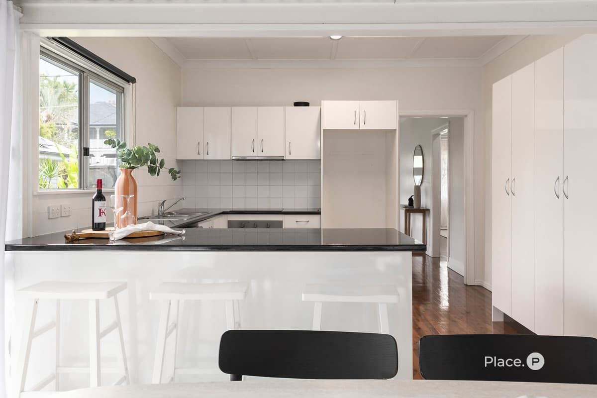 70 Sunshine Avenue, Tarragindi - Thumbnail 5