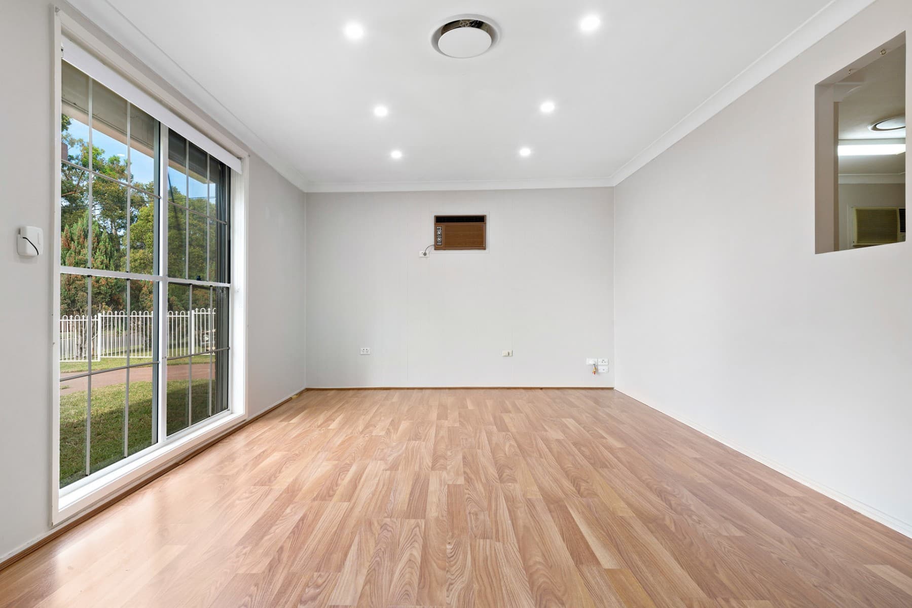 5 Clem Place, Shalvey - Thumbnail 4
