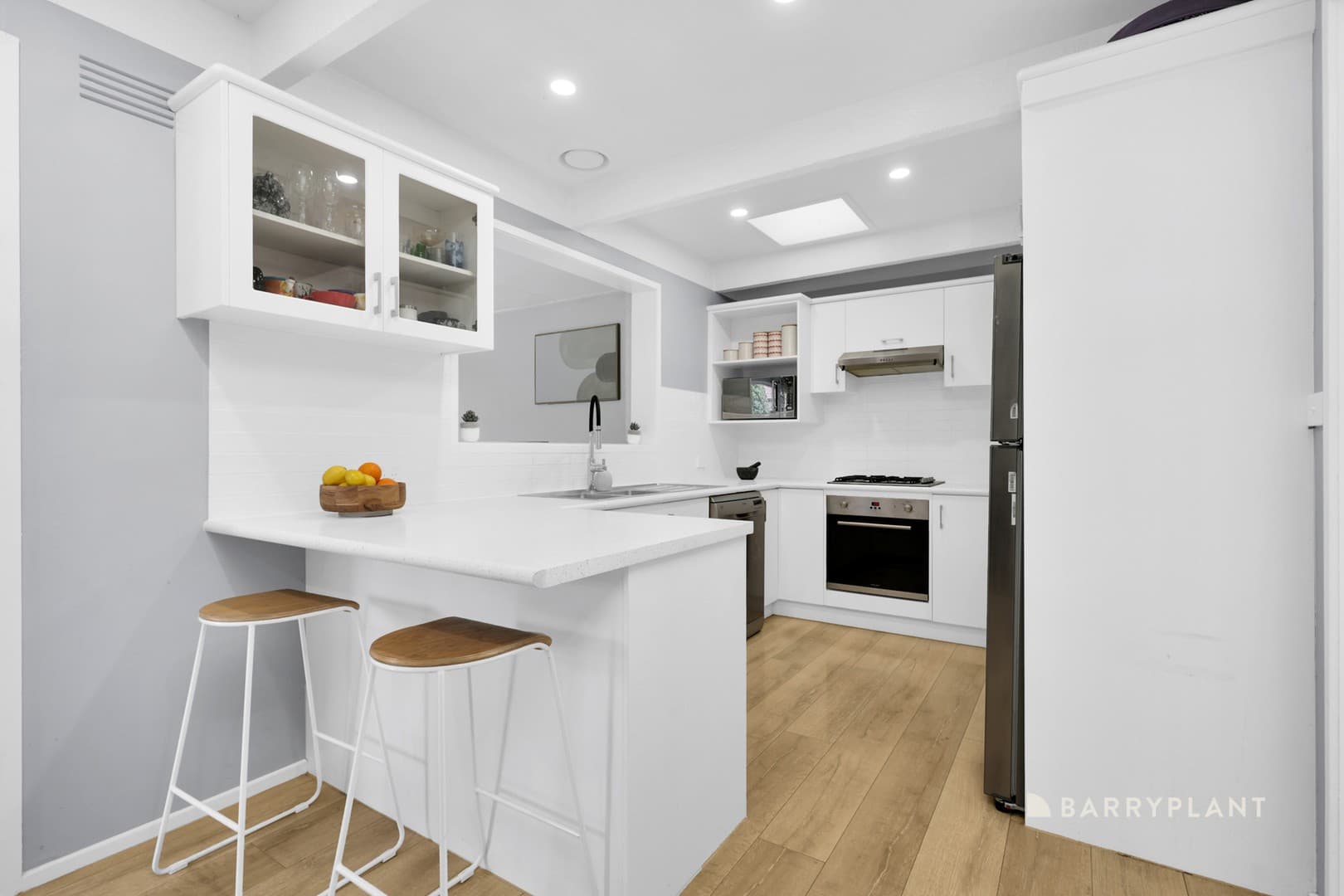 2 Strickland Avenue, Mill Park, VIC 3082, Mill Park - Thumbnail 3