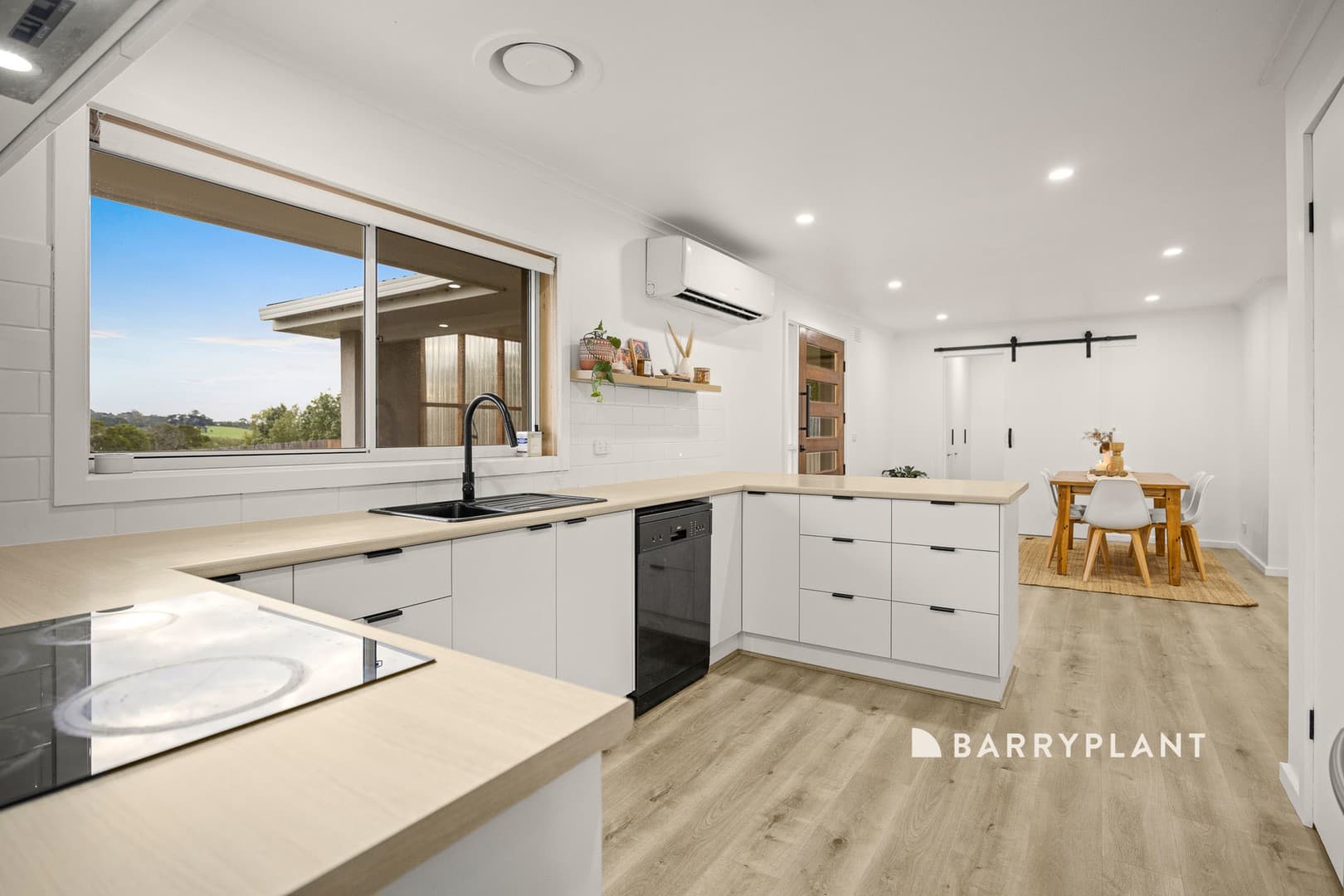 11 Roseleigh Street, Warragul, VIC 3820, Warragul - Thumbnail 5