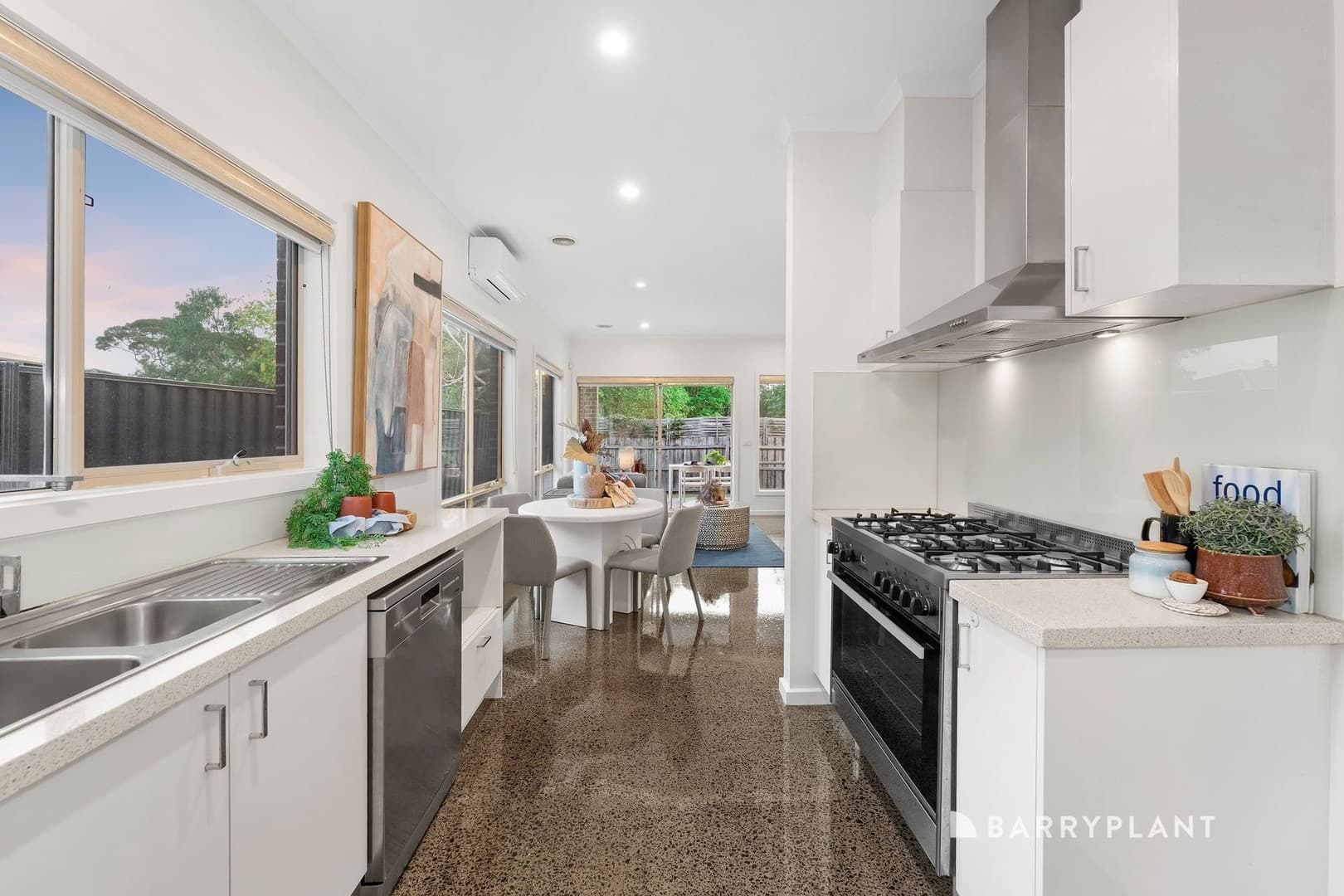 2/1780 Ferntree Gully Road, Ferntree Gully, VIC 3156, Ferntree Gully - Thumbnail 3
