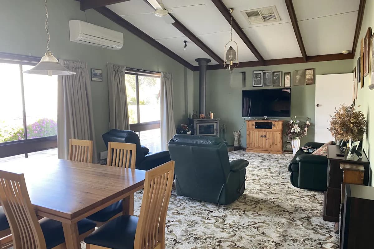 91 Jamouneau Street, Warracknabeal, VIC, 3393, Warracknabeal - Thumbnail 5
