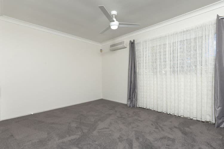 8 Jacaranda Avenue, Bradbury - Thumbnail 3