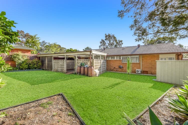 8 Jacaranda Avenue, Bradbury - Thumbnail 8