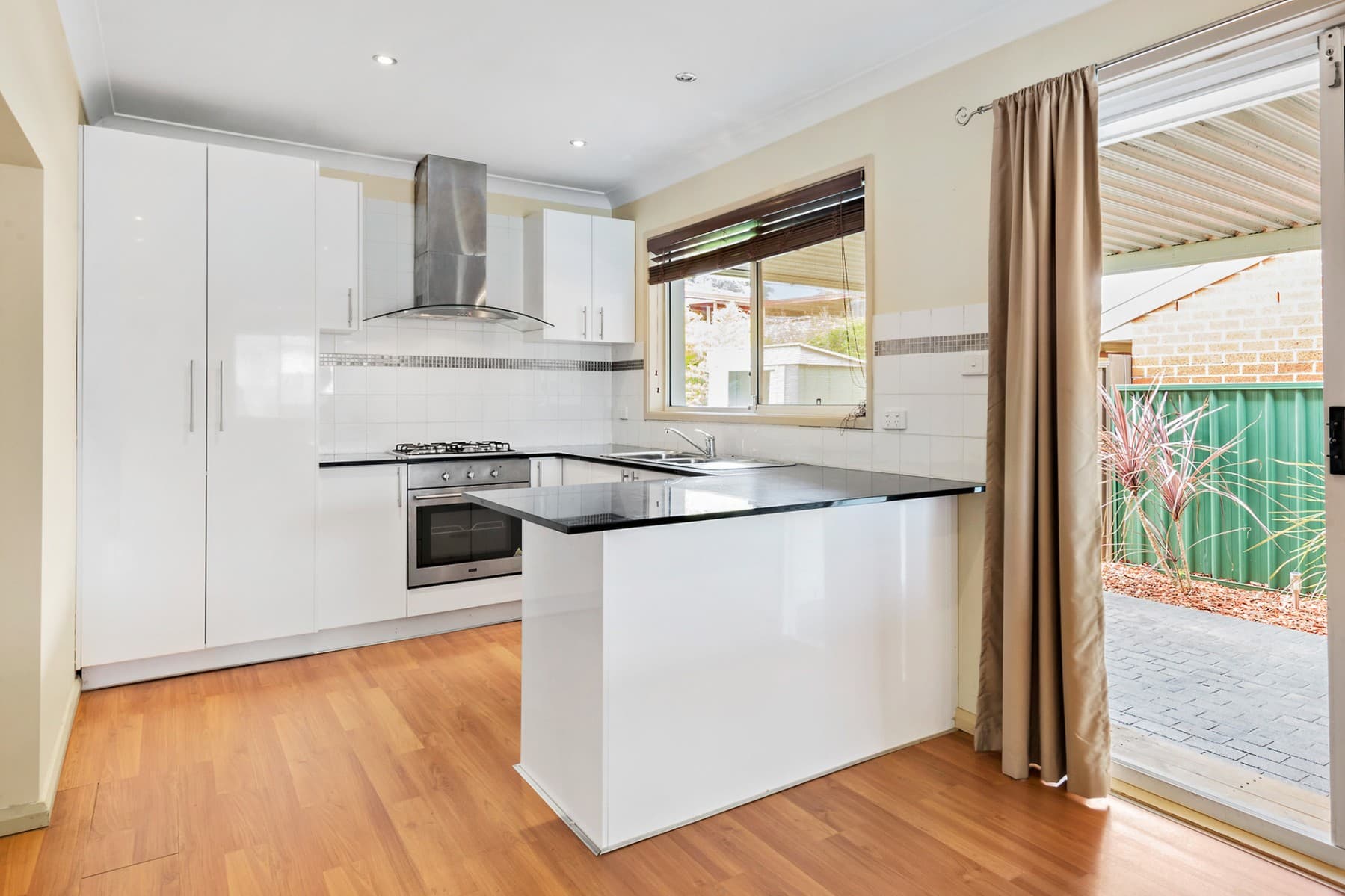 7 Orchid Close, Colyton - Thumbnail 3
