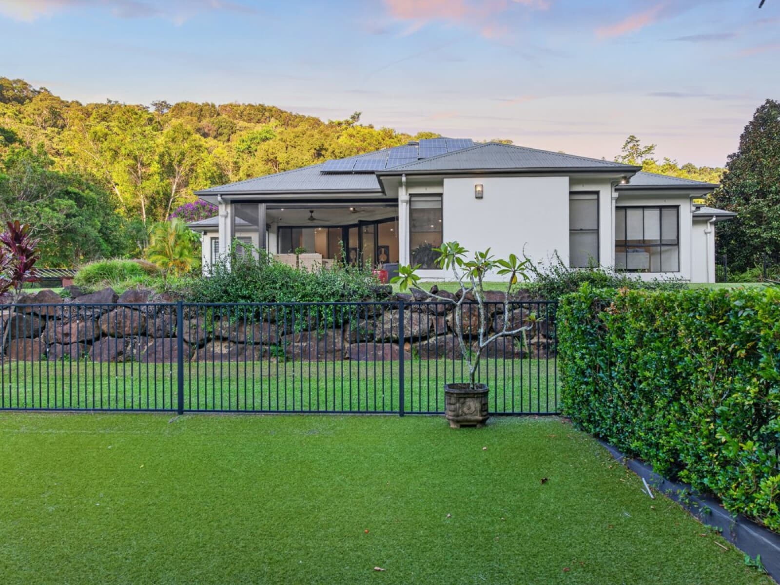 9 Des Quinlan Crescent Tallebudgera QLD 4228, Tallebudgera - Thumbnail 5