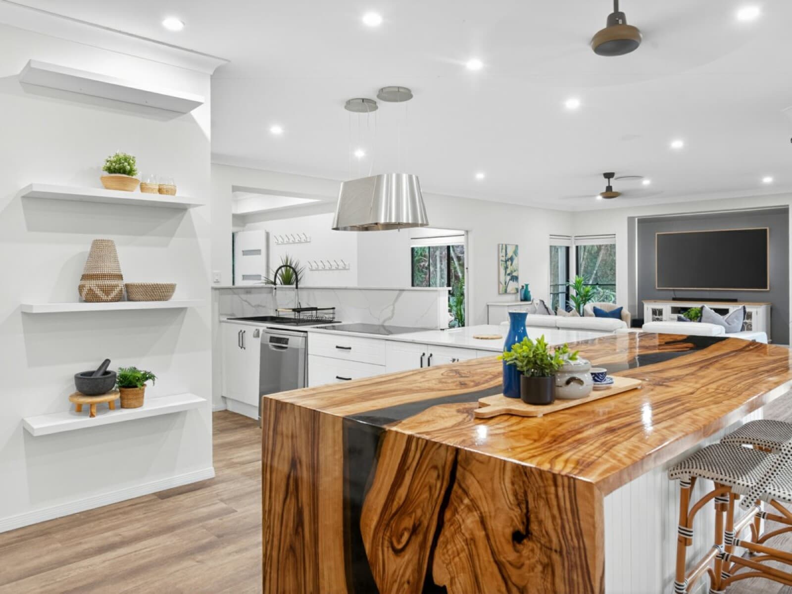 9 Des Quinlan Crescent Tallebudgera QLD 4228, Tallebudgera - Thumbnail 8