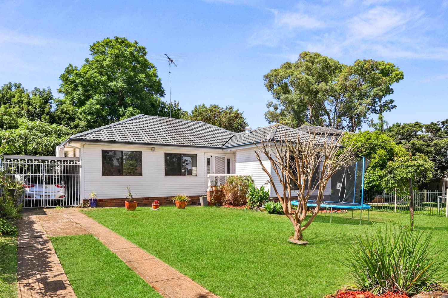 50 Hatherton Road, Lethbridge Park - Image 1