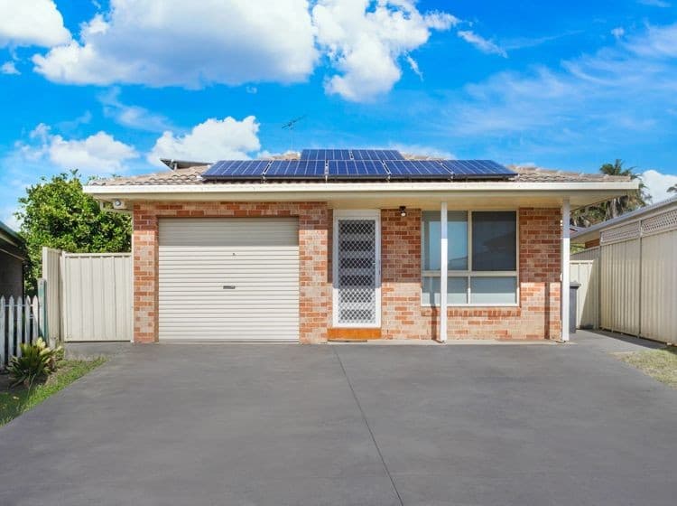 2/7 Vernon Close, Rosemeadow - Image 1