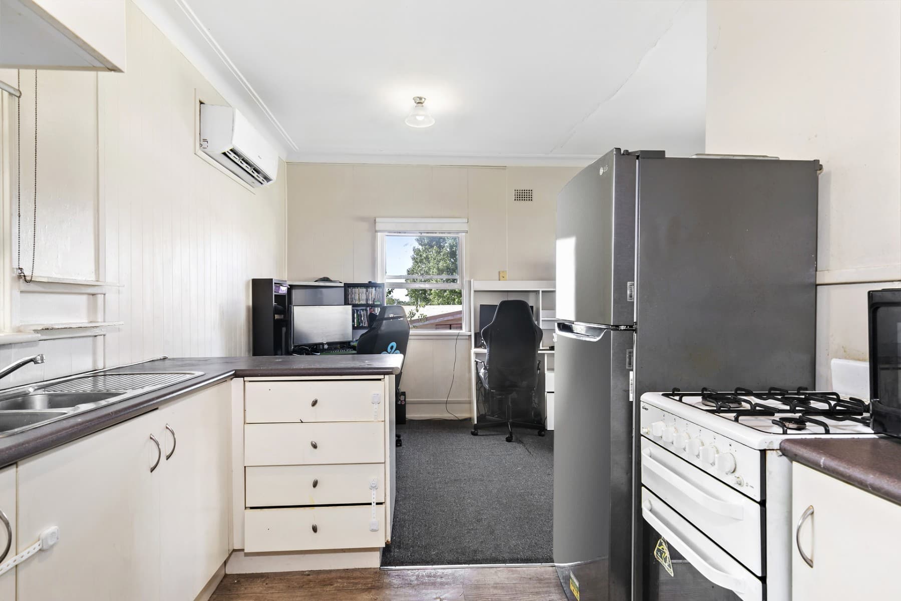 38 Tallawong Avenue, Blacktown - Thumbnail 3