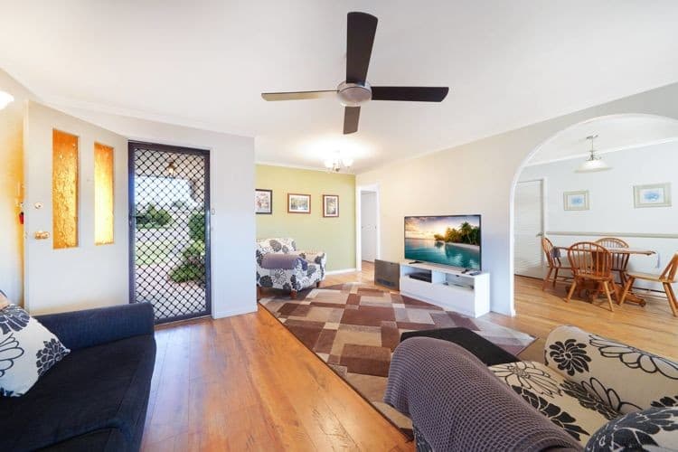 7 Quenda Place, St Helens Park - Thumbnail 3