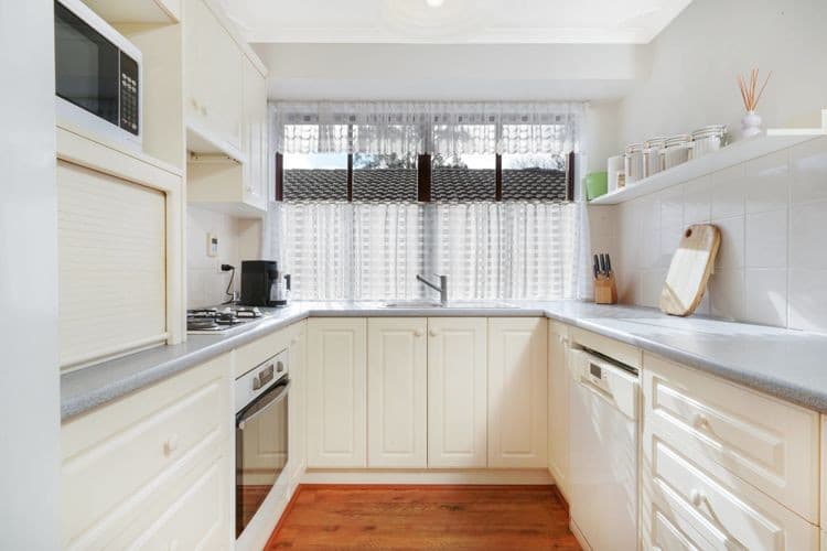 7 Quenda Place, St Helens Park - Thumbnail 4