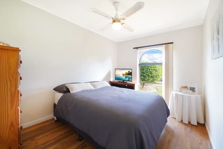 7 Quenda Place, St Helens Park - Thumbnail 7