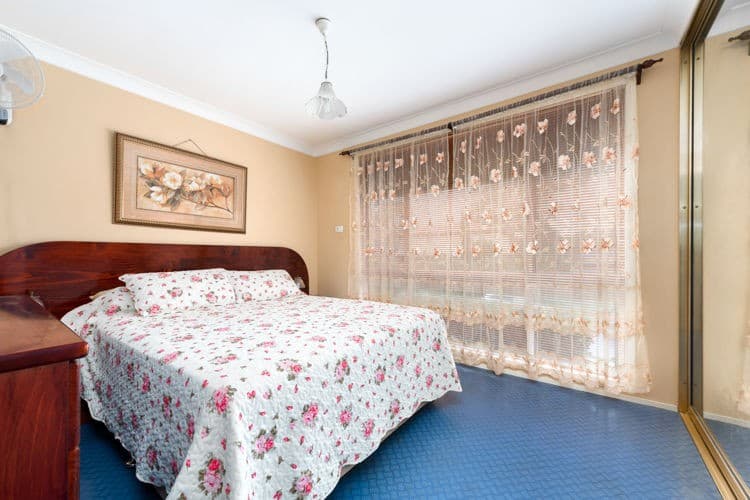 20 Lillyvicks Crescent, Ambarvale - Thumbnail 4