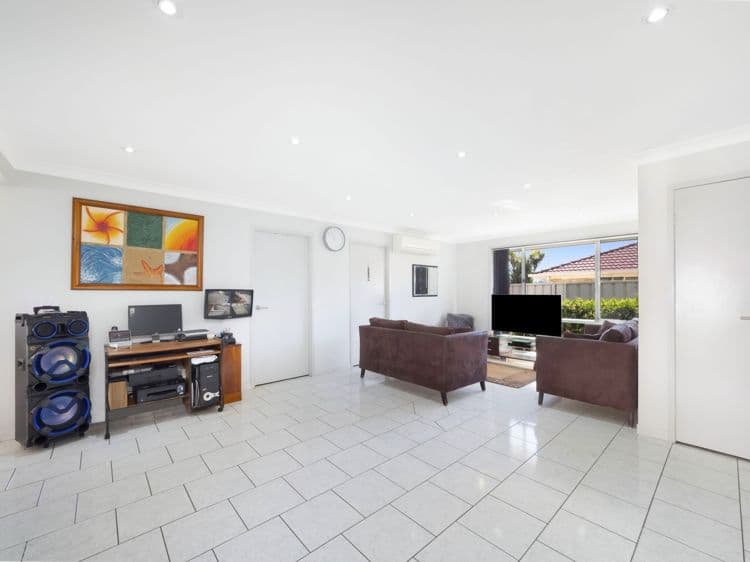 28 Moncrieff Close, St Helens Park - Thumbnail 2