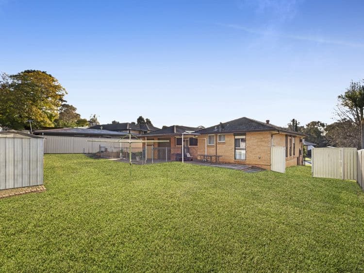 10 Elouera Crescent, Woodbine - Thumbnail 7