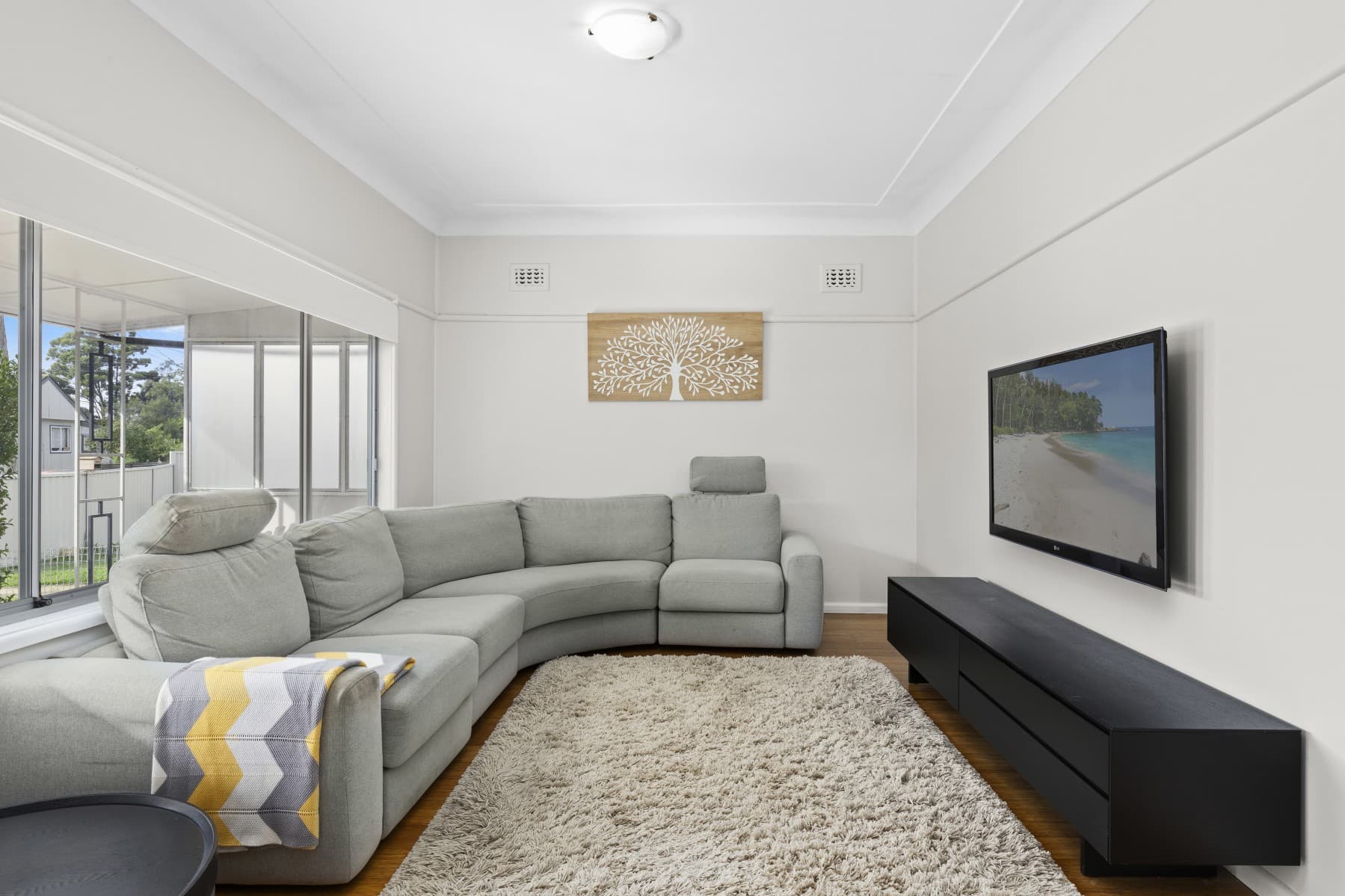 1 Bray Street, Fairfield - Thumbnail 2
