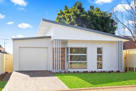 18a Arundel Park Drive, St Clair - Image 1