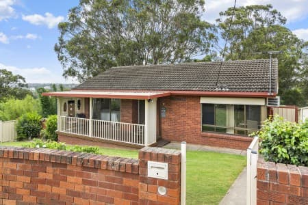 5 Dwyer Crescent, Seven Hills - Image 1