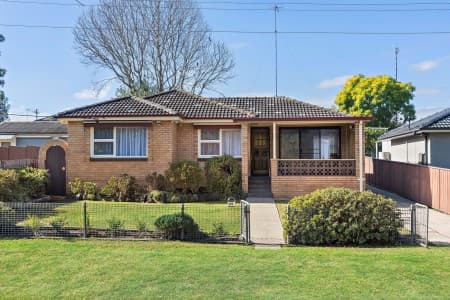 49 Coghlan Crescent, Doonside - Image 1