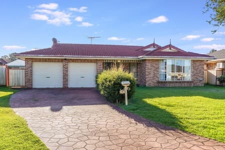 6 Grawin Close, Hinchinbrook - Image 1