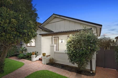 11 Fifth Street, Granville - Image 1