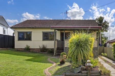 6 Sewell Avenue, Seven Hills - Image 1