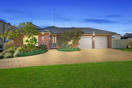16 Sunray Crescent, St Clair - Image 1