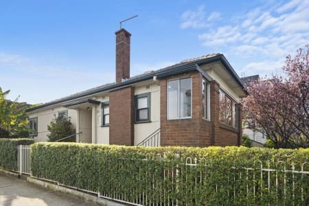 29 Enid Avenue, Granville - Image 1