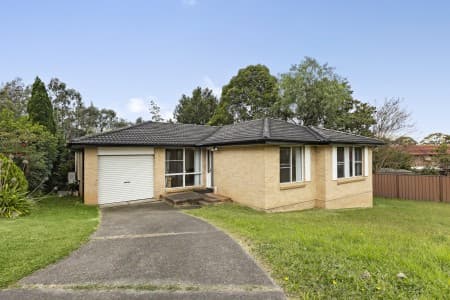 8 Flint Street, Kings Langley - Image 1