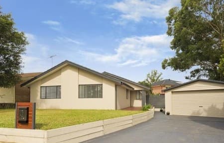 7 Moonbeam Close, St Clair - Image 1