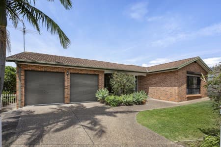 2 Verge Place, Doonside - Image 1