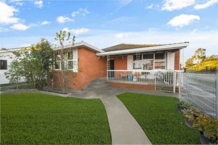 85 Graham Avenue, Lurnea - Image 1